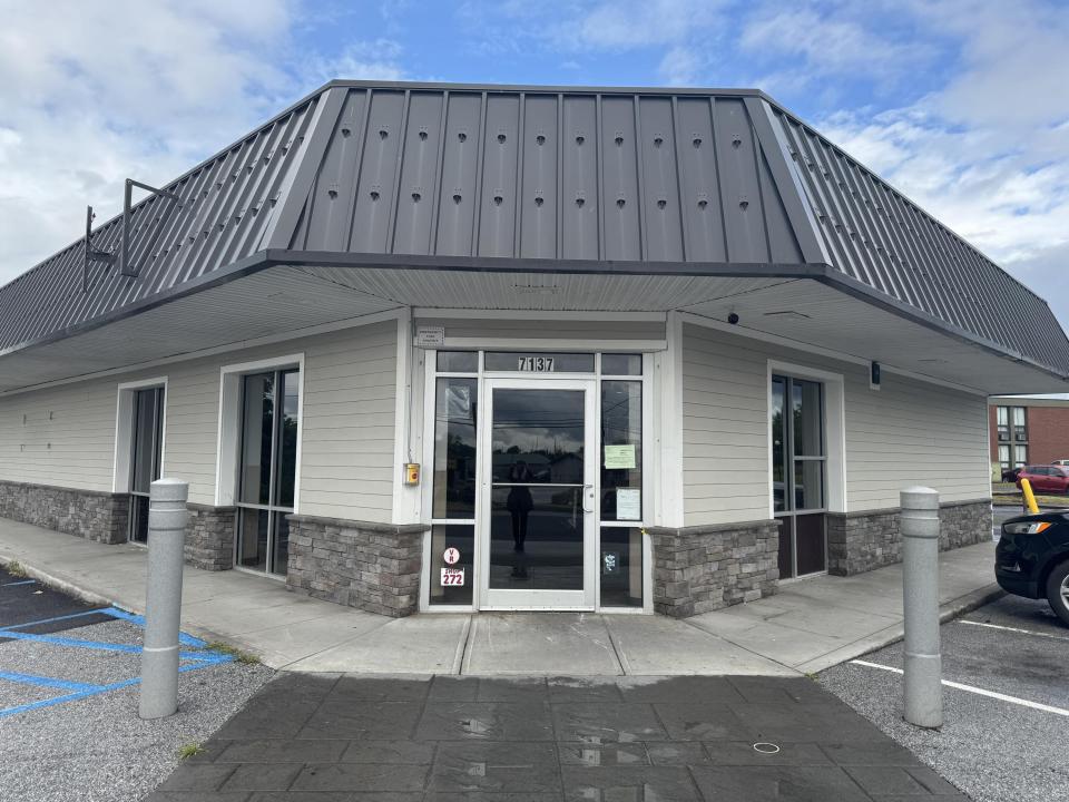 Stewarts - Plattsburgh - ext