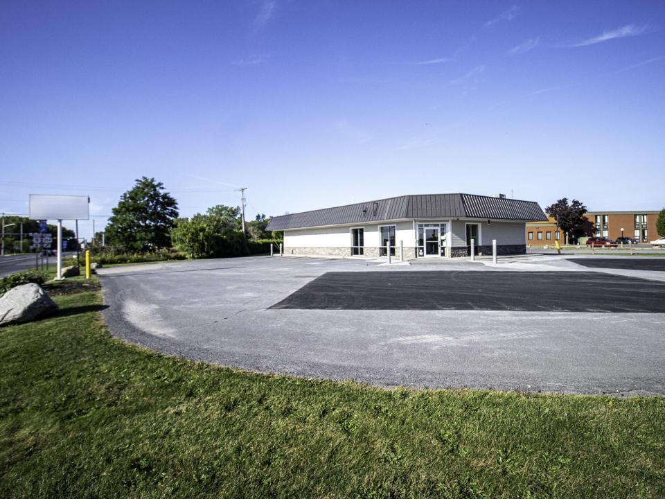 Stewarts - Plattsburgh new - ext further