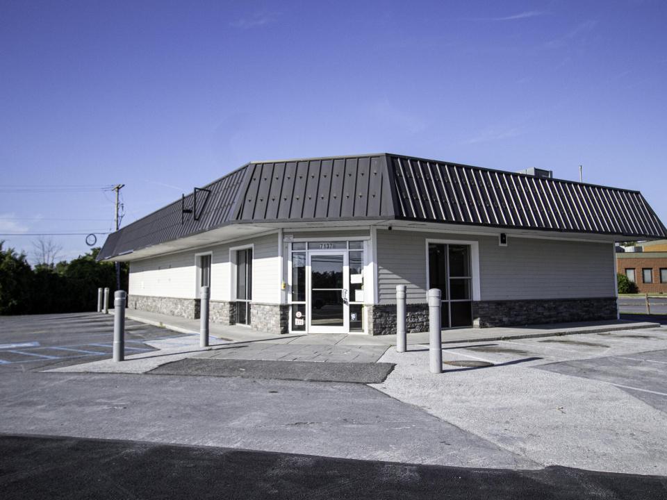 Stewarts - Plattsburgh new - ext II Stewarts - Plattsburgh new - ext II