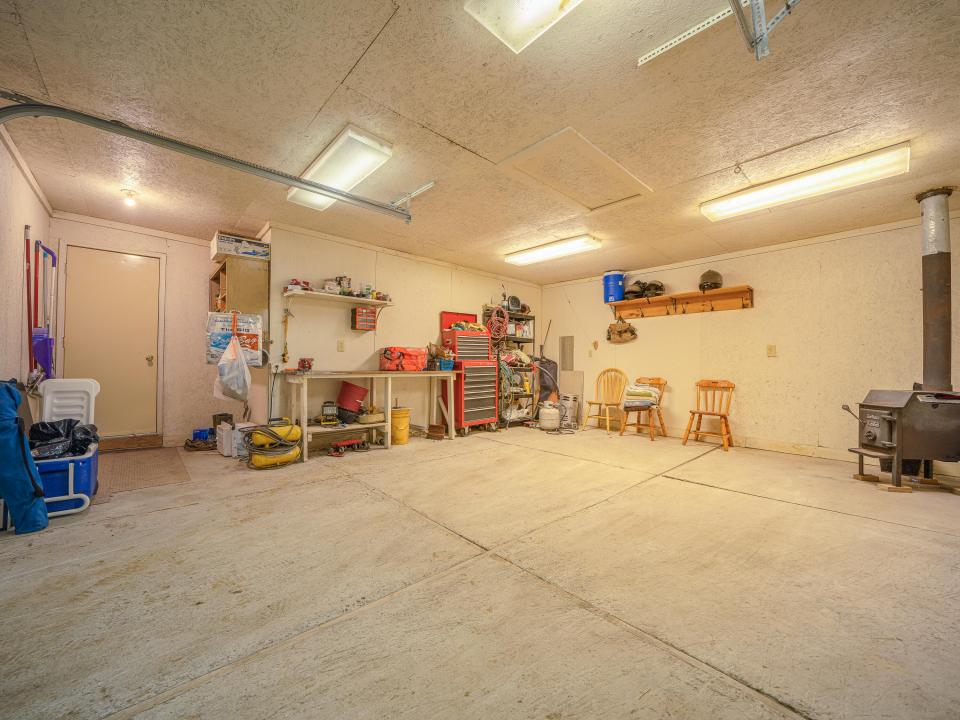 8E9C23A0-19F2-4F7E-8058-DE9779239688