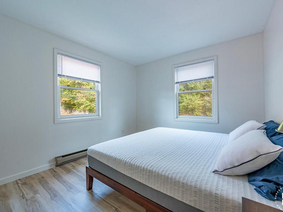 LakePlacidHomeOnSchoolStreet_Bedroom1_Fr