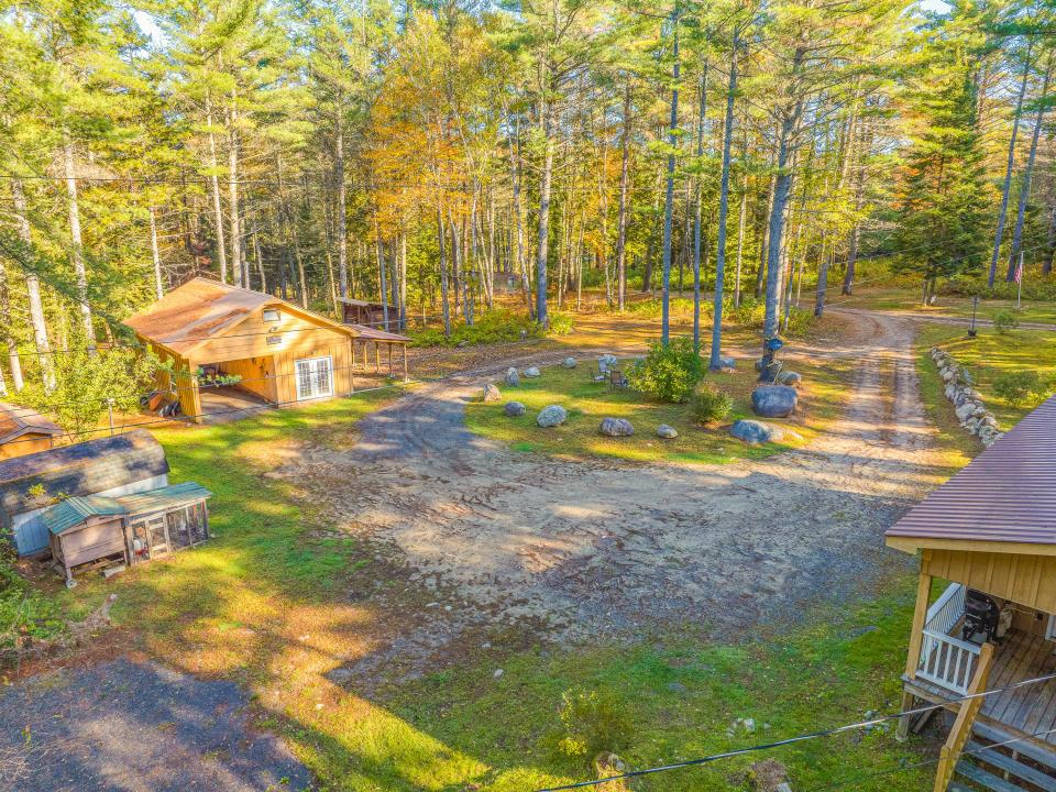 36 Adam's Park Way-16