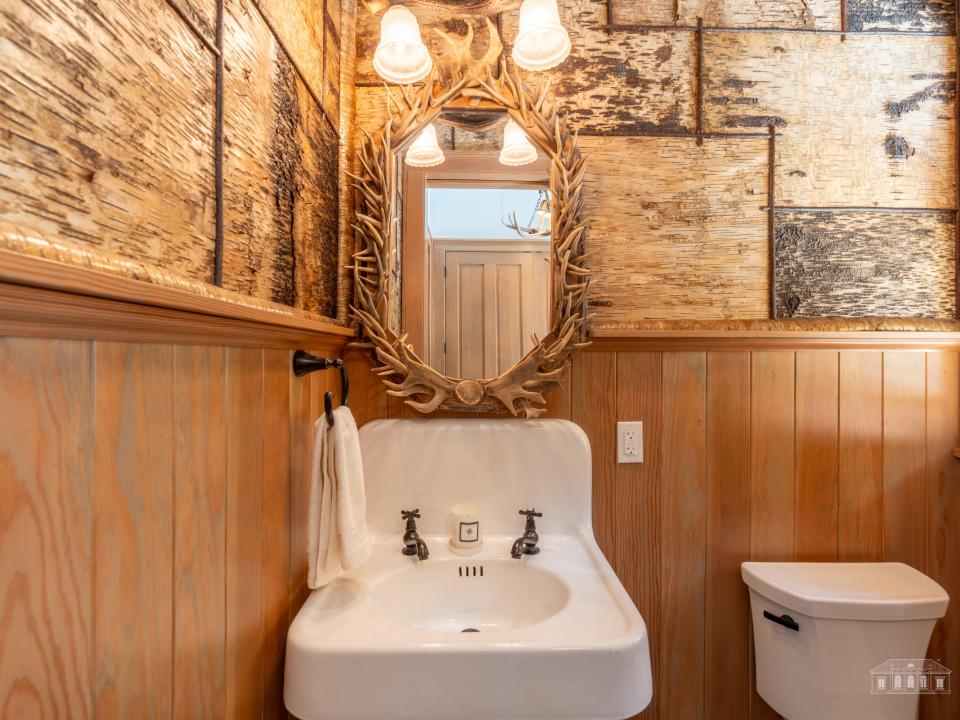 Camp Yellow Birch Interiors-47