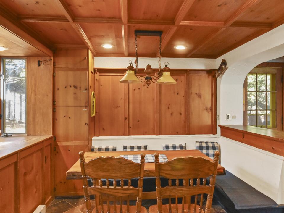 breakfast nook