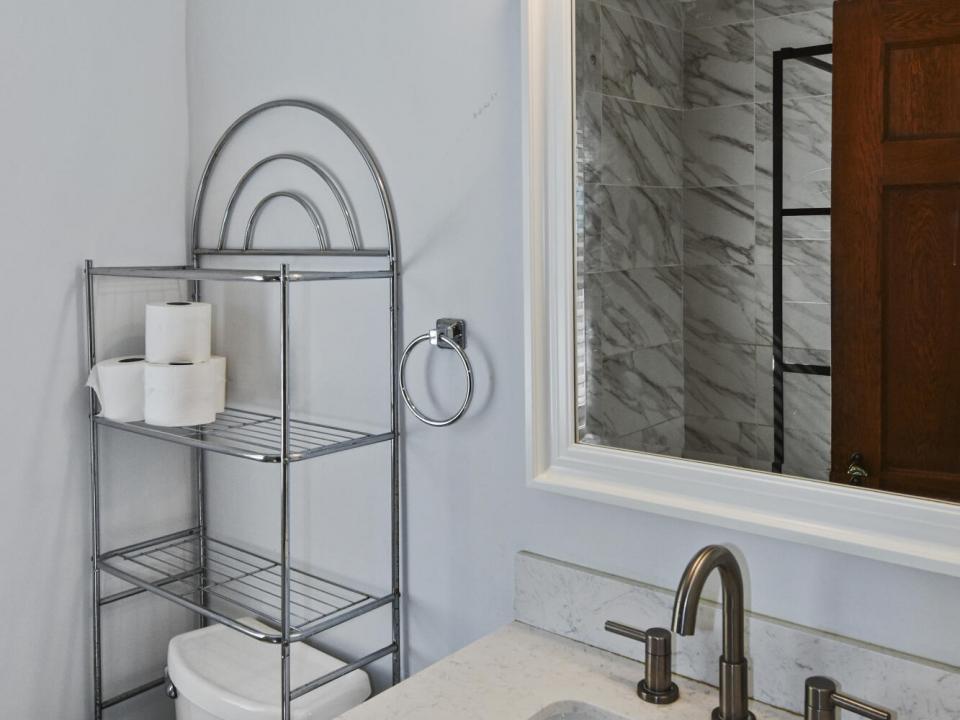 2nd Floor Bathroom