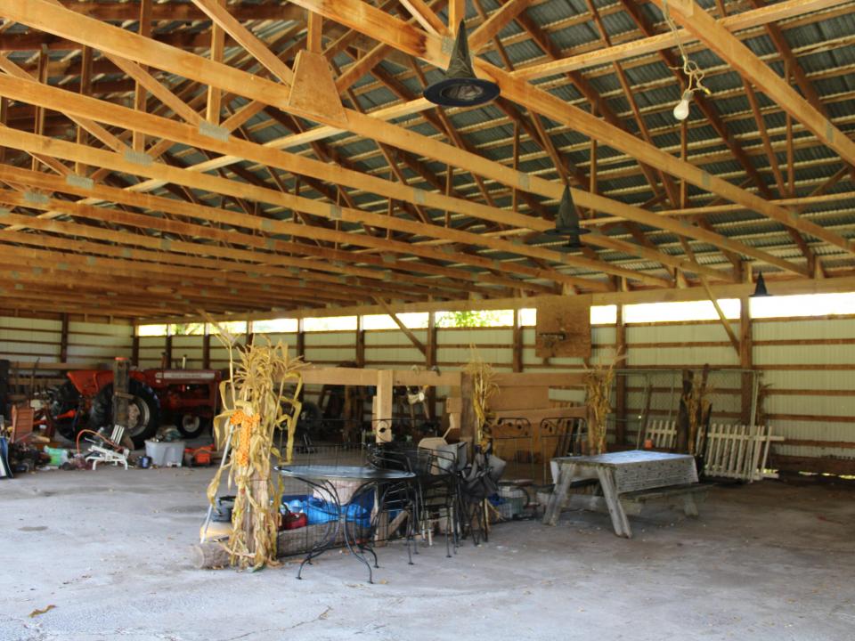 Barn