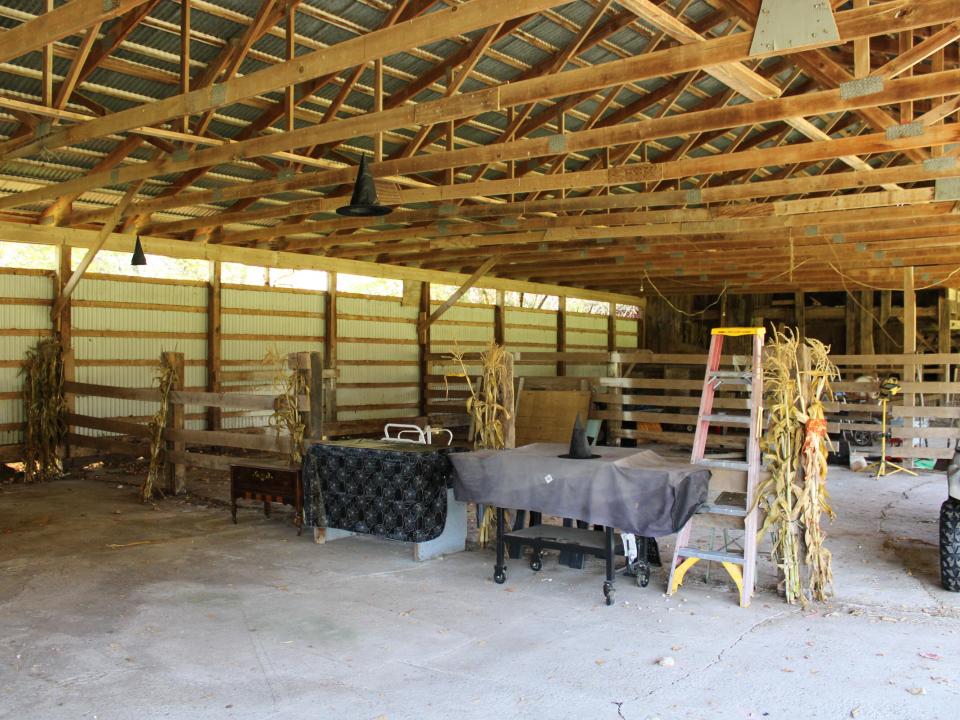 Barn