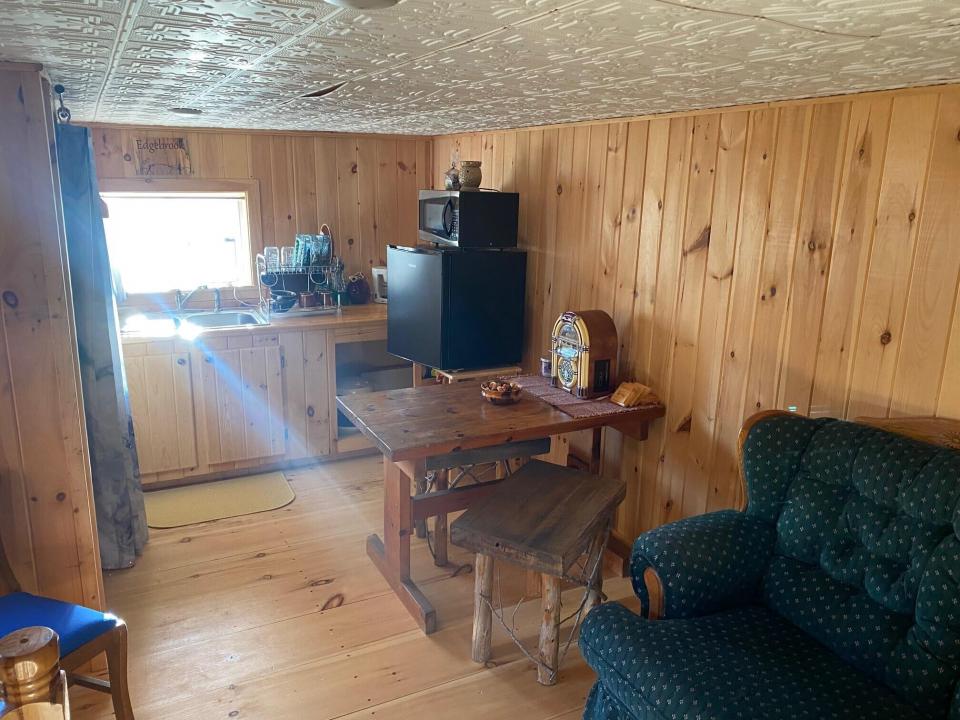 Cottage Kitchen Living