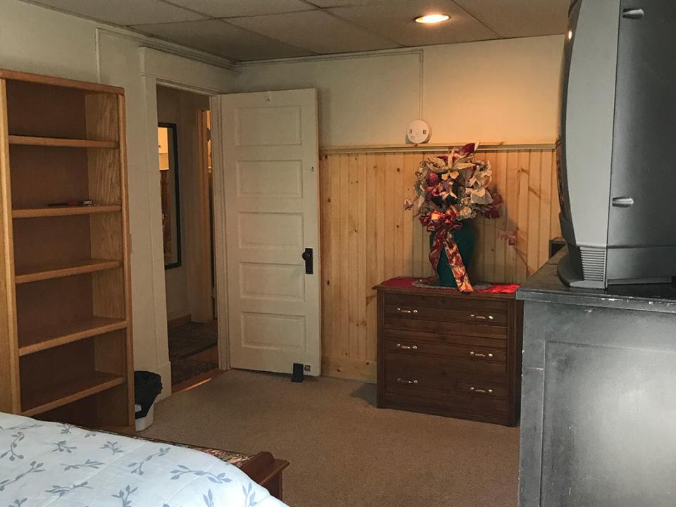 SaranacLakeApartmentBuilding_Bedroom_To_