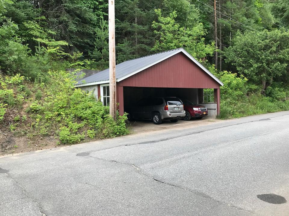 SaranacLakeApartmentBuilding_CarPort