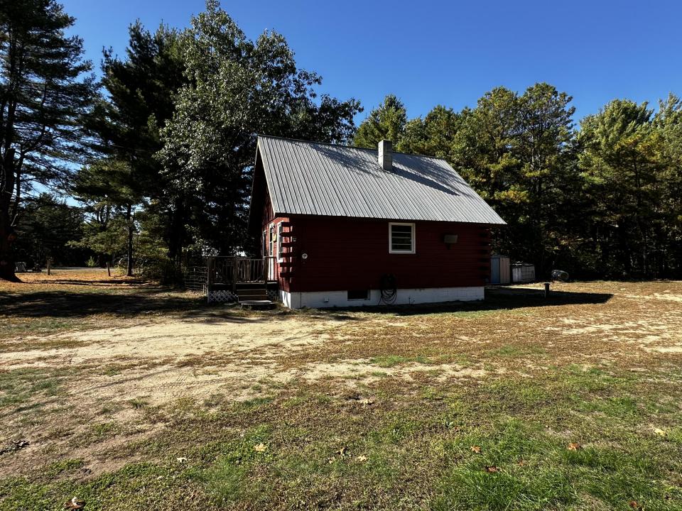 Side View/Yard