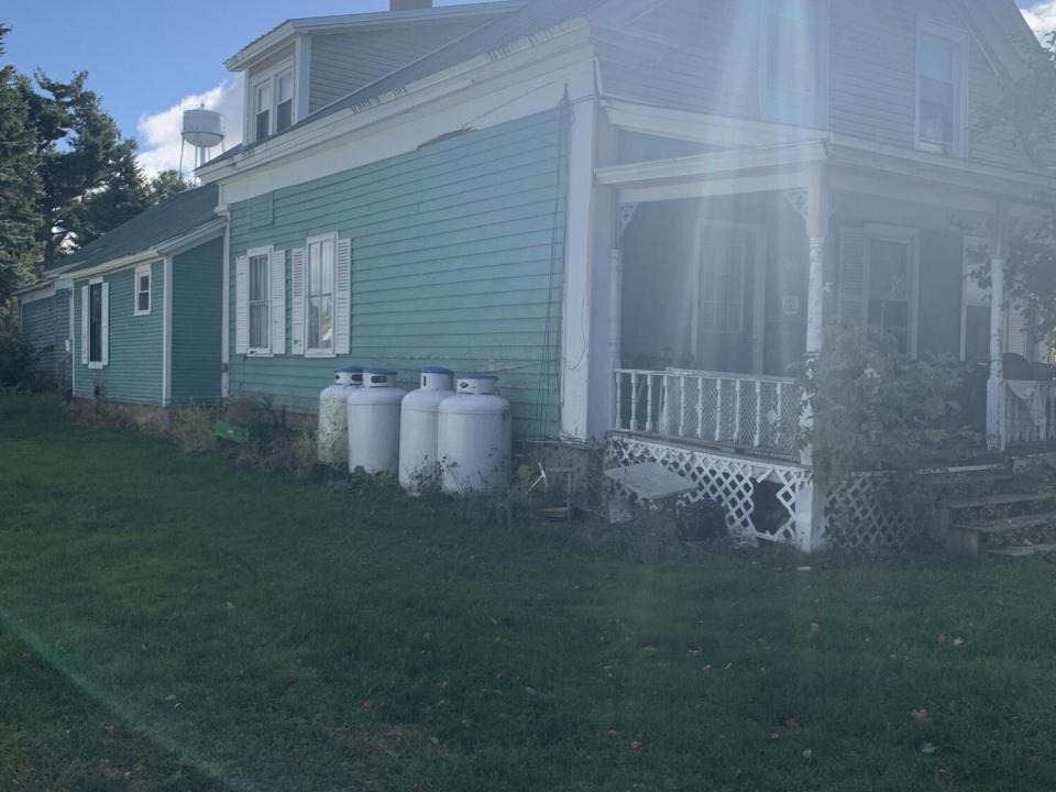 35 Depot. Tanks