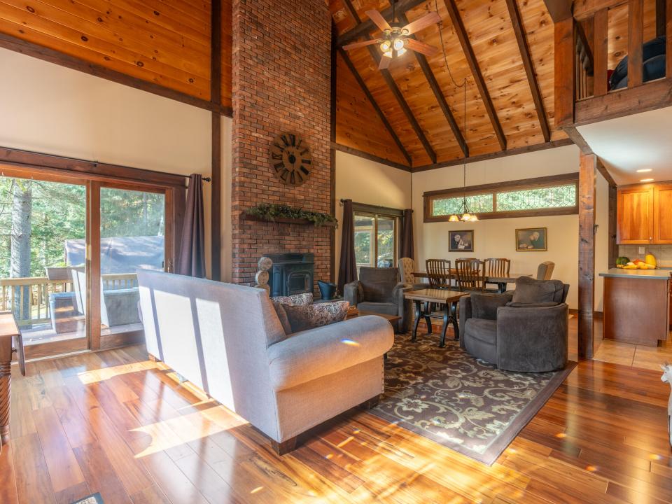 120 Riverside Dr SL-12