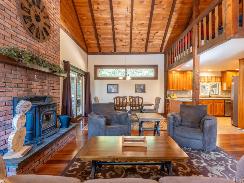 120 Riverside Dr SL-14