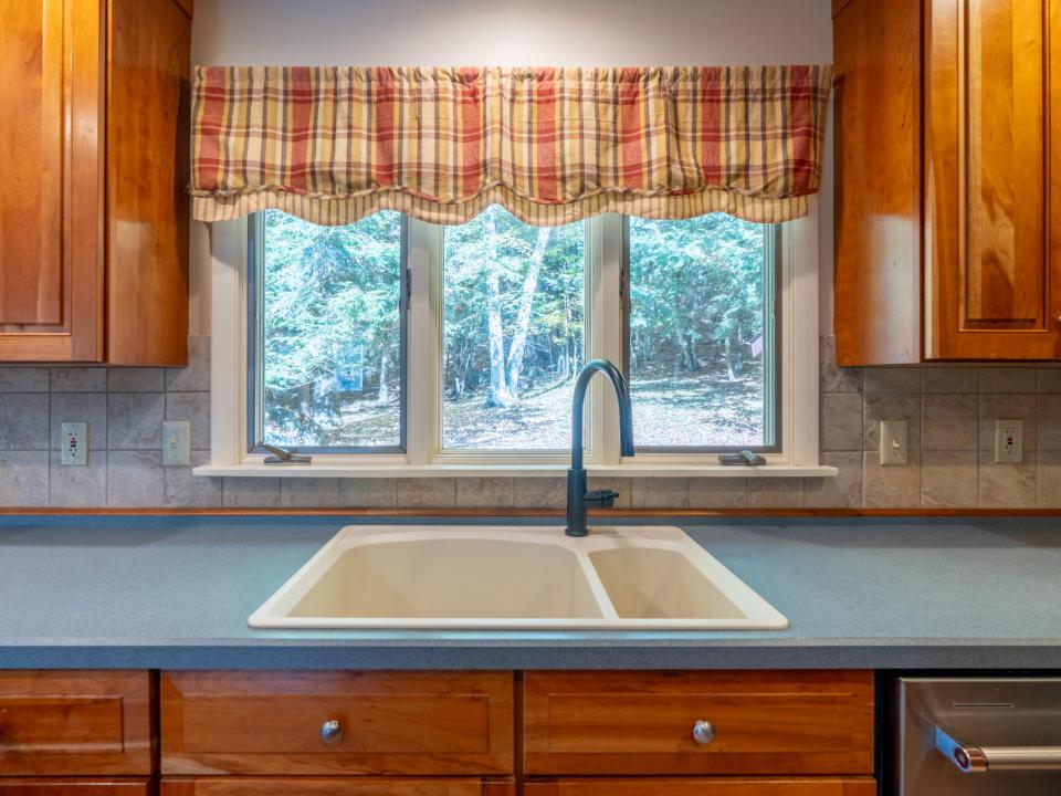 120 Riverside Dr SL-24