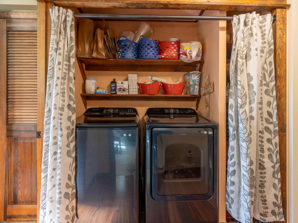 120 Riverside Dr SL-33