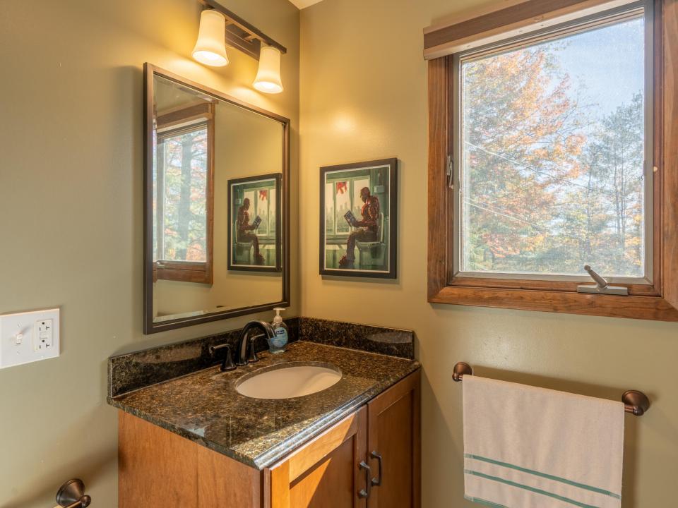 120 Riverside Dr SL-35