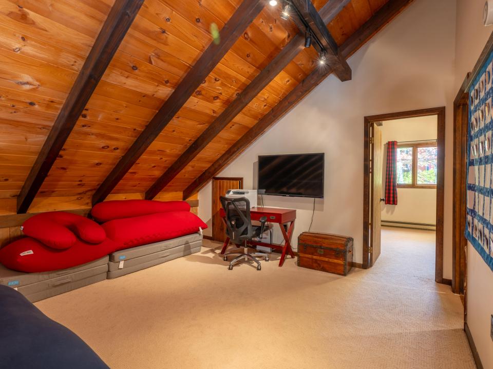 120 Riverside Dr SL-36