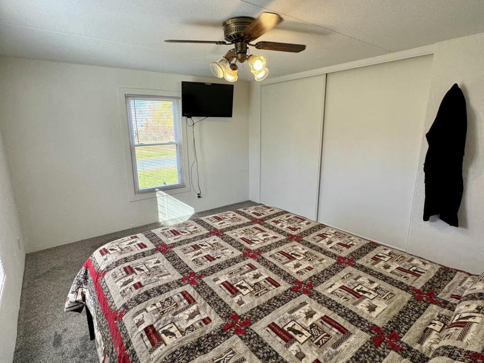 24C1843E-0DD7-4156-815E-C97EF2EACE15_1_2