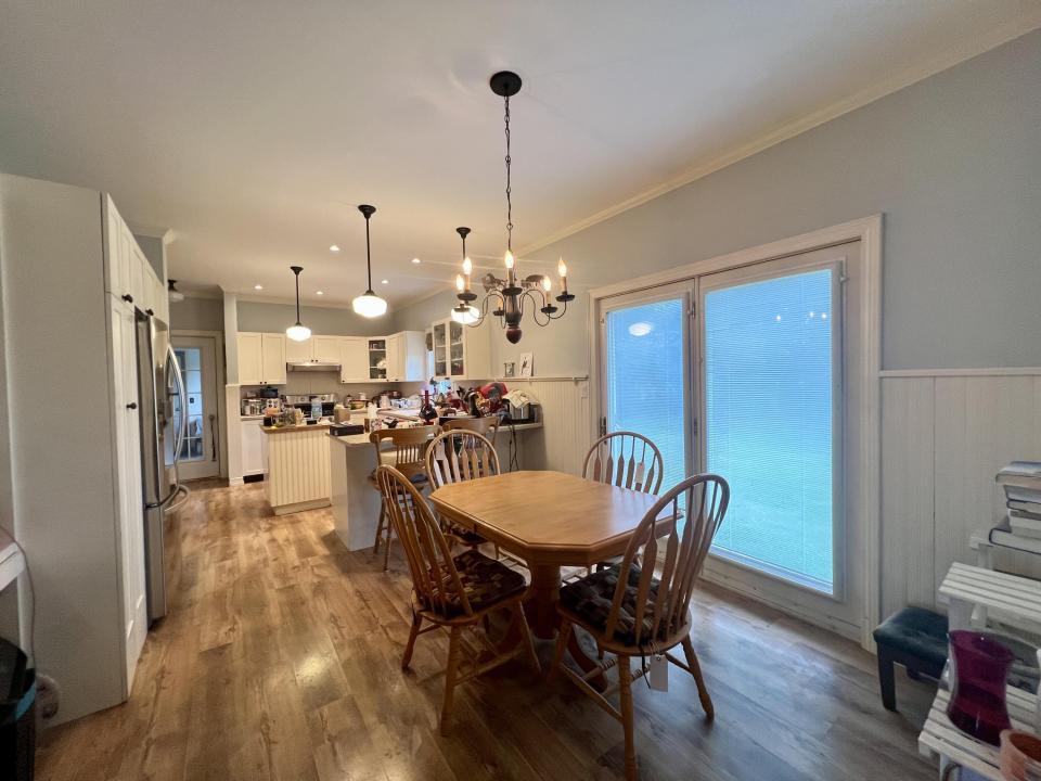 Eat In Kitchen