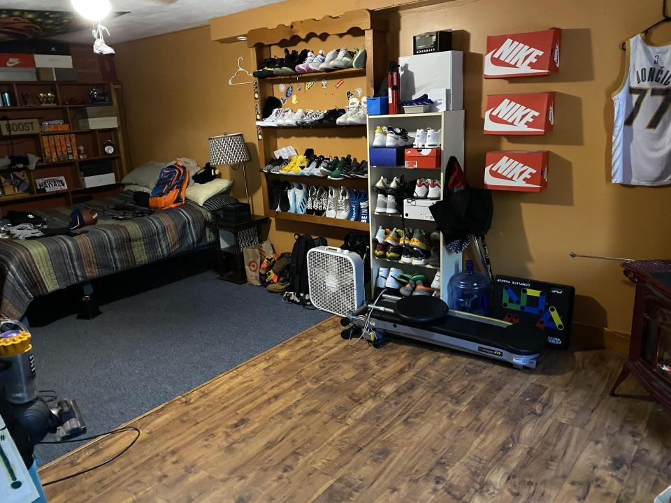 Basement-extra bedroom