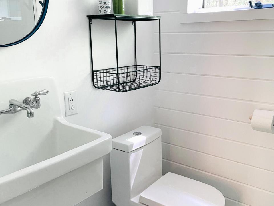 Antlerbathroom6