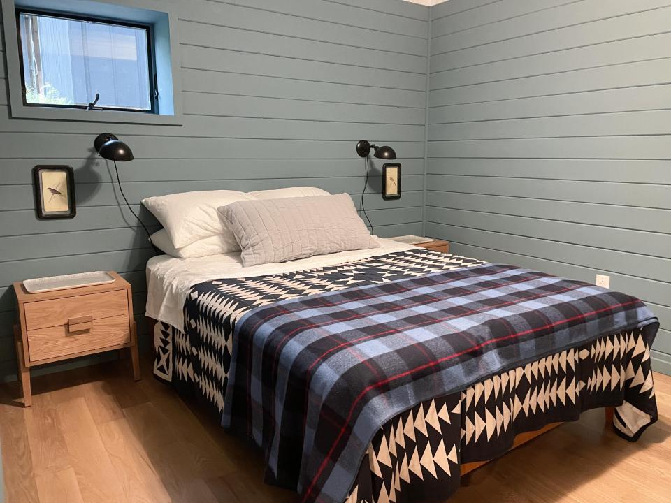 Antlerbluebed1