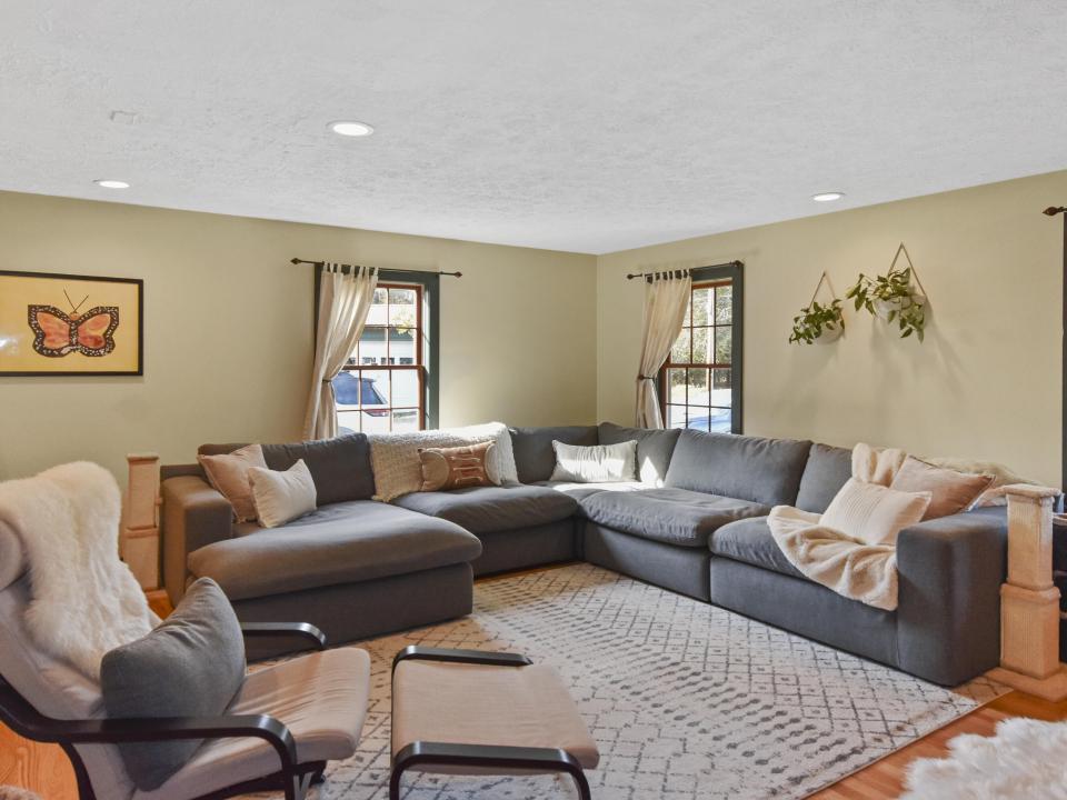 Living Room (11)