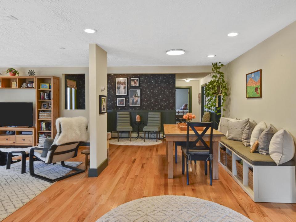 Open and Spacious 1st level