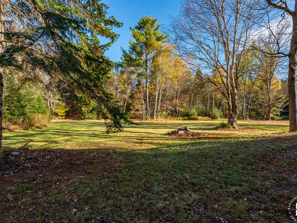 HomeInRainbowLake_BackYard_L