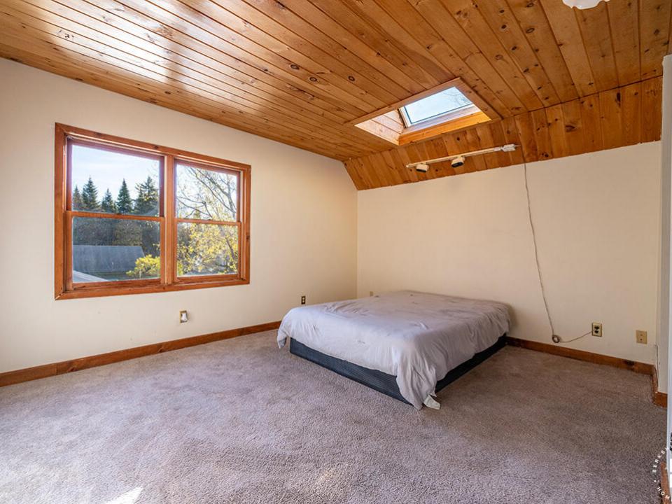 HomeInRainbowLake_Bedroom1