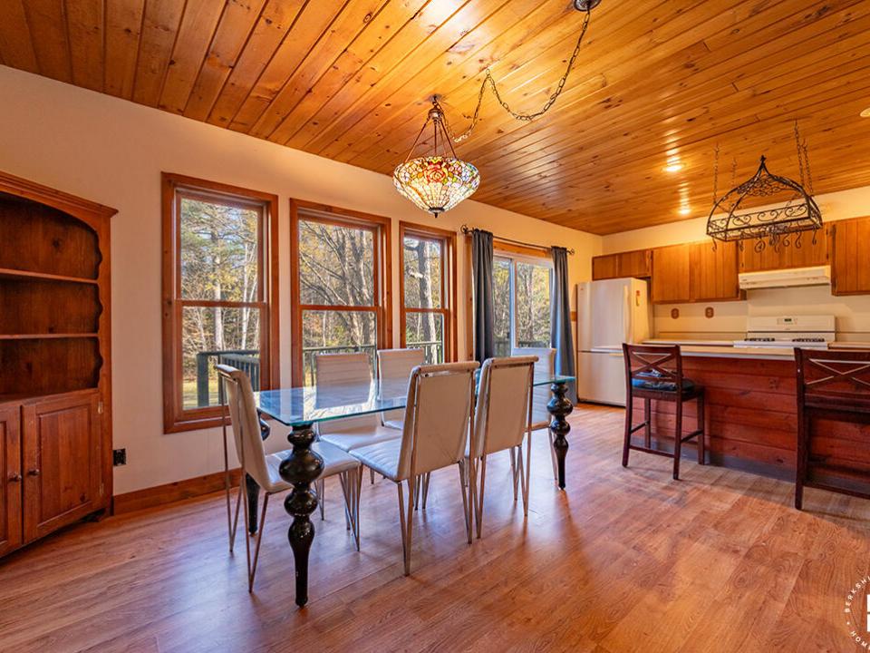 HomeInRainbowLake_DR_L