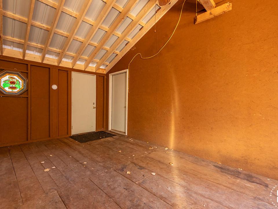 HomeInRainbowLake_Enclosed_Breezeway