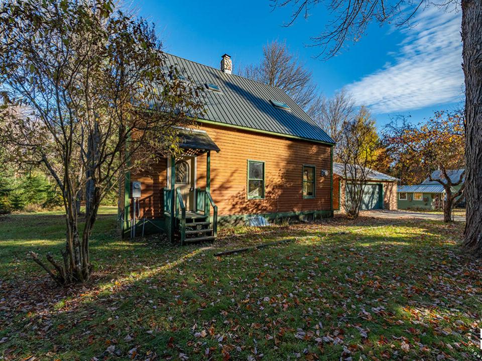 HomeInRainbowLake_Exterior_L