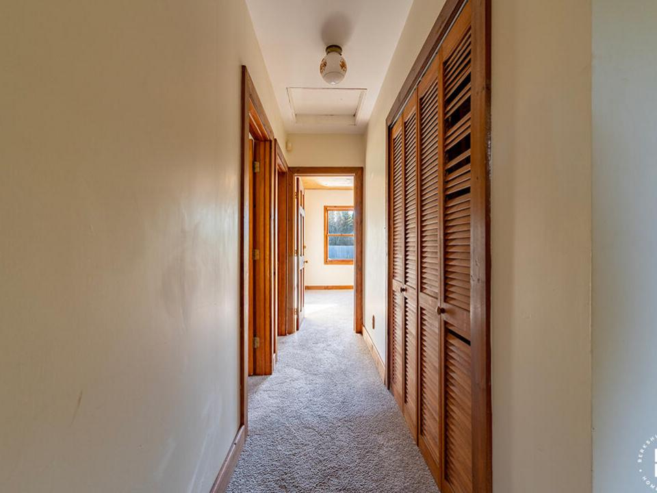 HomeInRainbowLake_Hallway_Upstairs