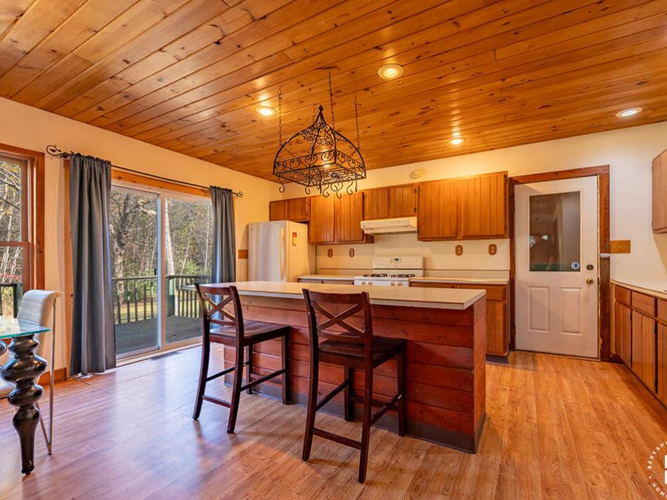 HomeInRainbowLake_Kitchen_BreakfastBar