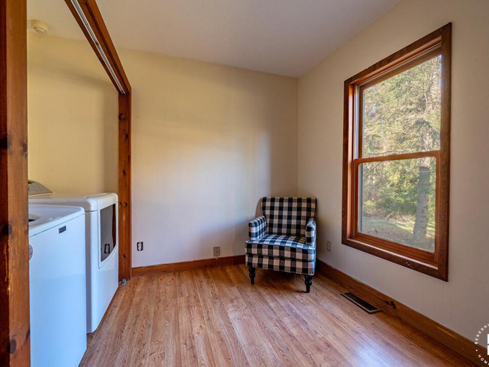 HomeInRainbowLake_LaundryRoom