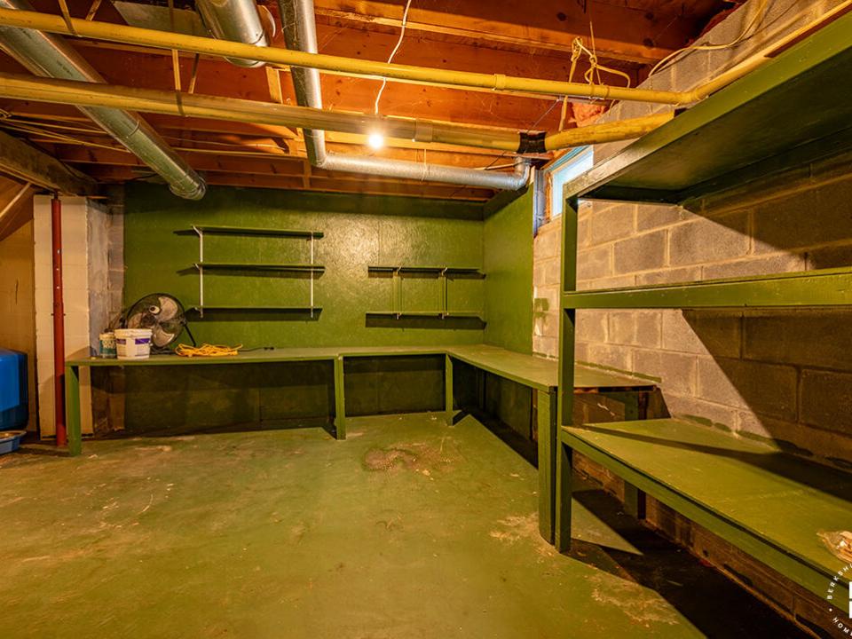 HomeInRainbowLake_LowerLevel_Workshop_St