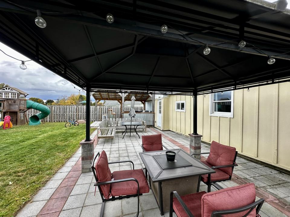 Patio & Pergola