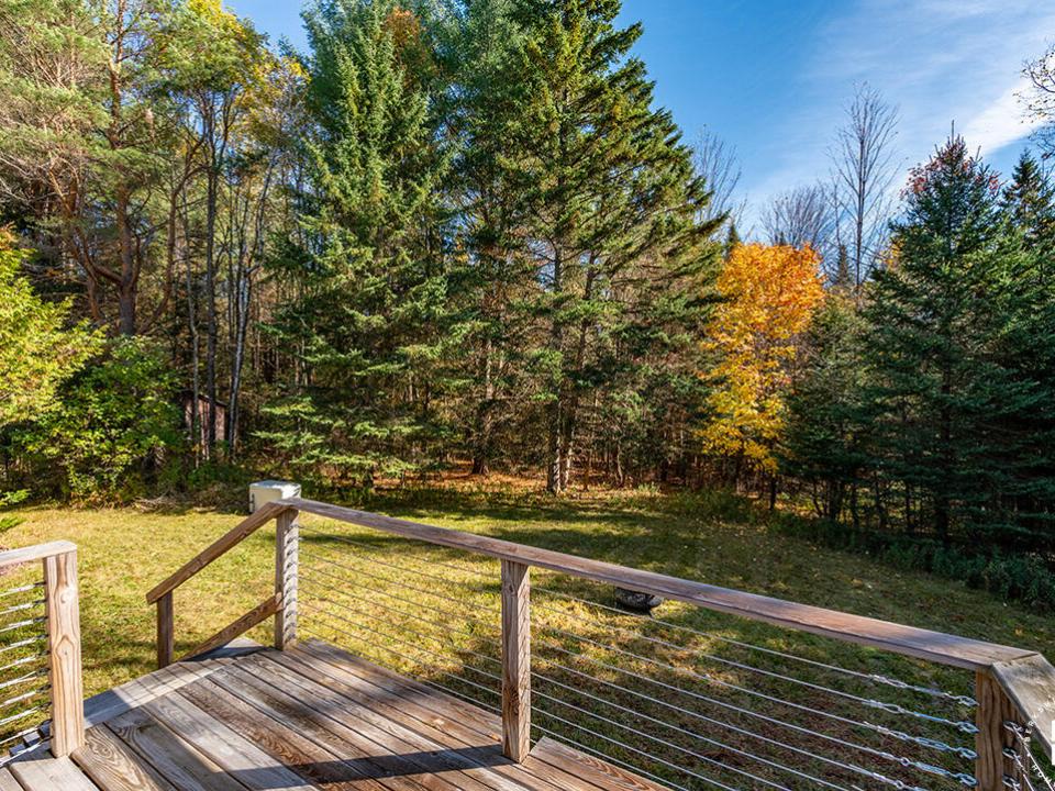 TupperLakeSplitLevel_Deck_To_Backyard