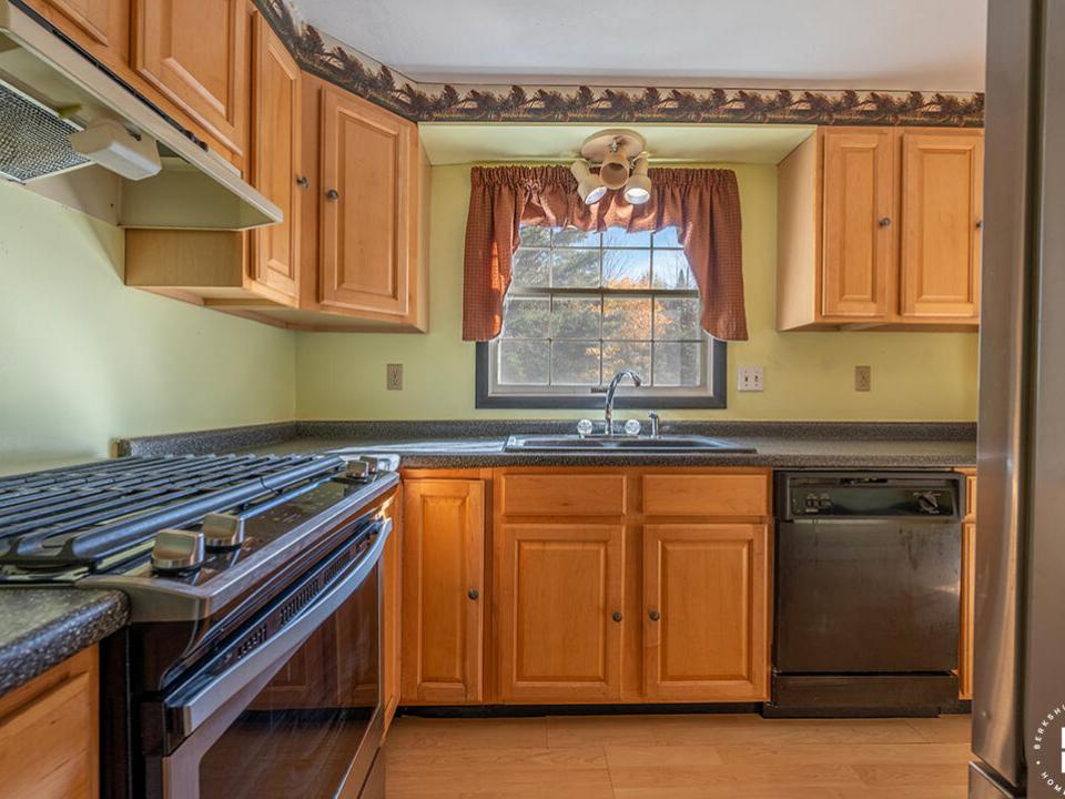 TupperLakeSplitLevel_Kitchen_Sink