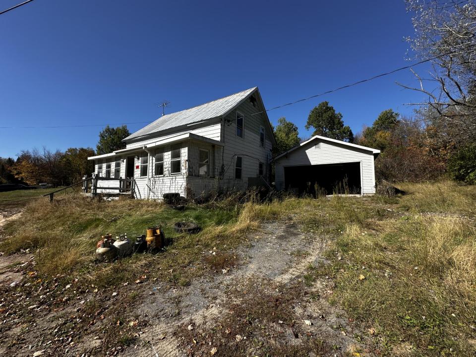 3493 Silver Lake Main