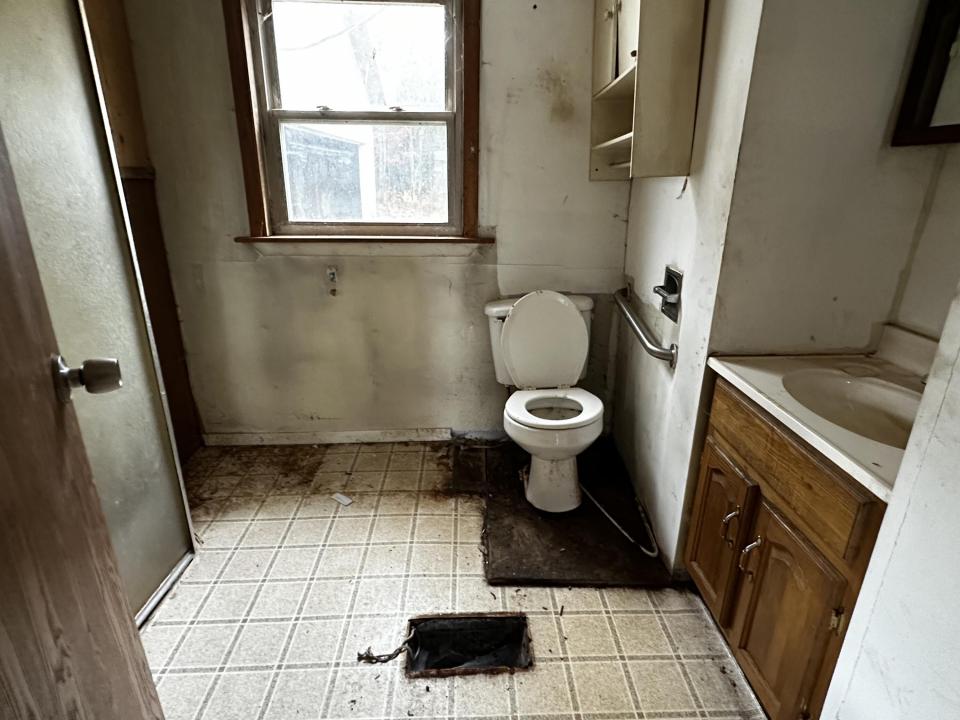 Bathroom1