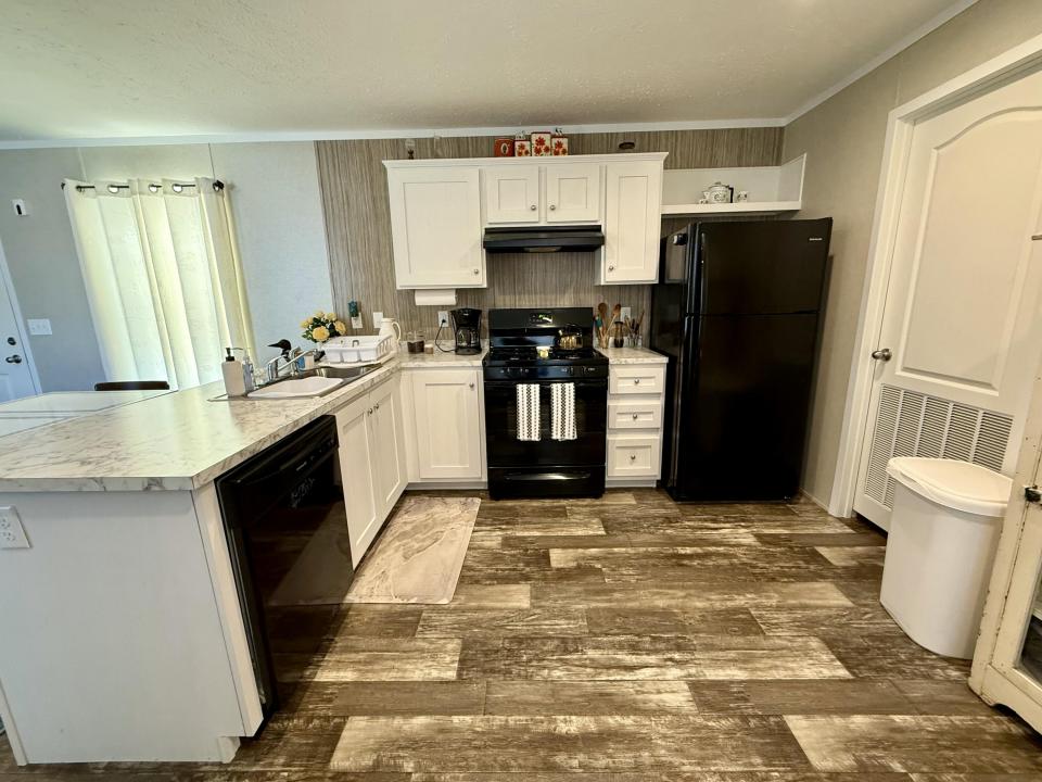 BAE4FE1A-A168-4422-BAE6-F45DF88BDB1B_1_2