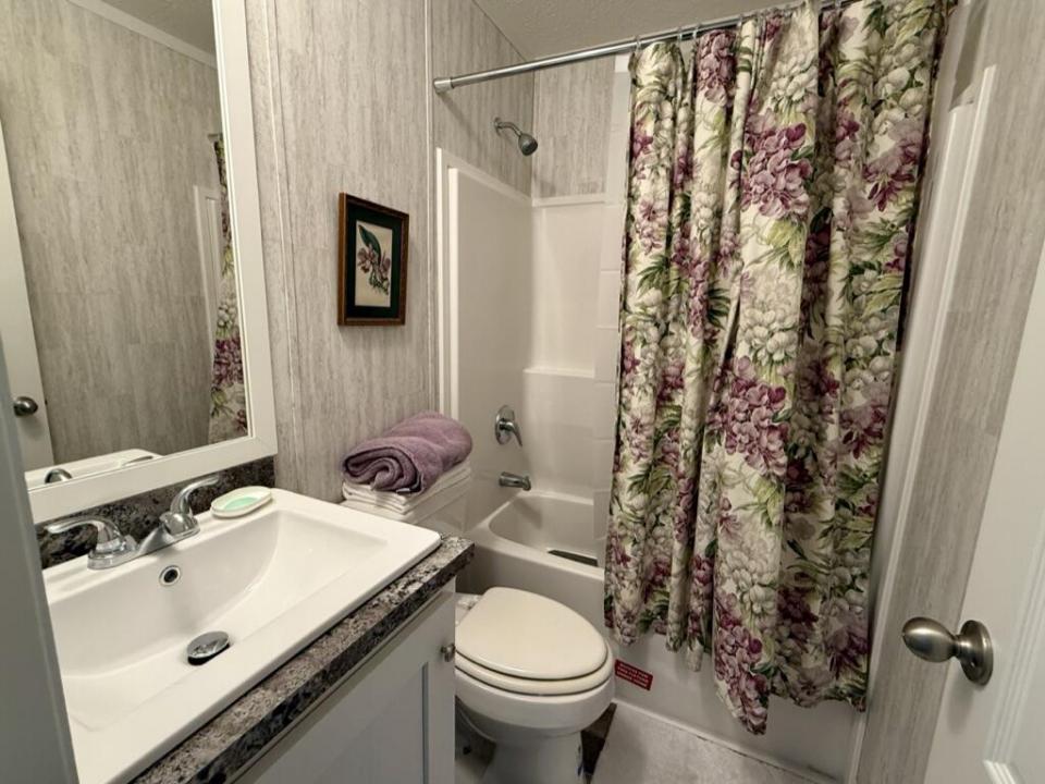 4626B198-8C44-4081-B135-2AFA8FE1C211_1_1