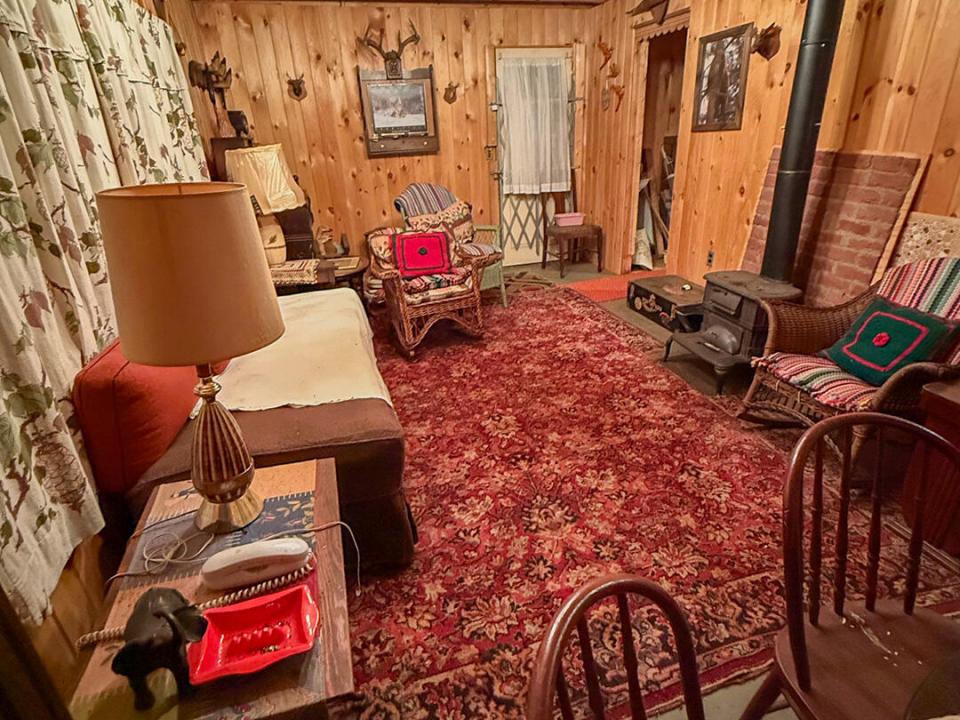 CabinOnGillespie_LR_V