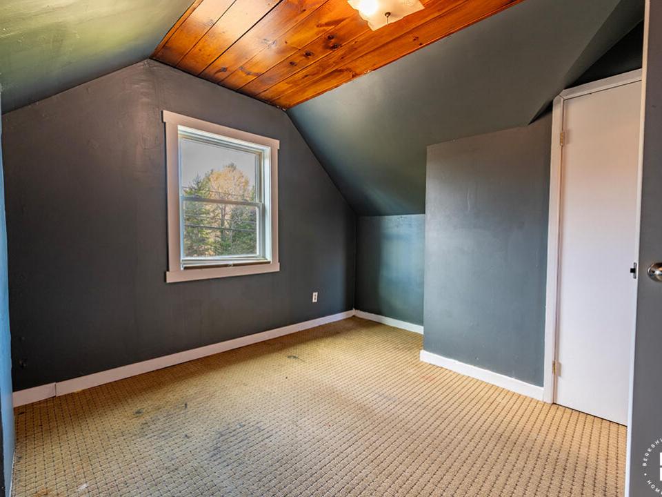 LakePlacidHomeOnOldMil_Bedroom1