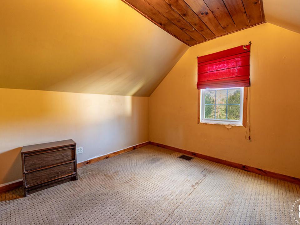 LakePlacidHomeOnOldMil_Bedroom2