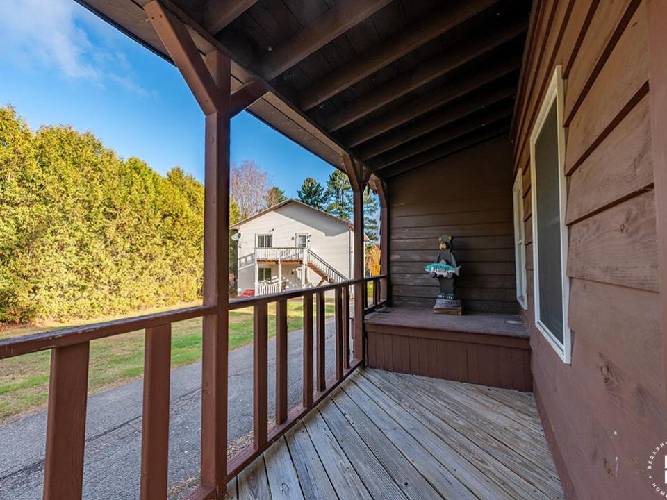 LakePlacidHomeOnOldMil_CoveredPorch