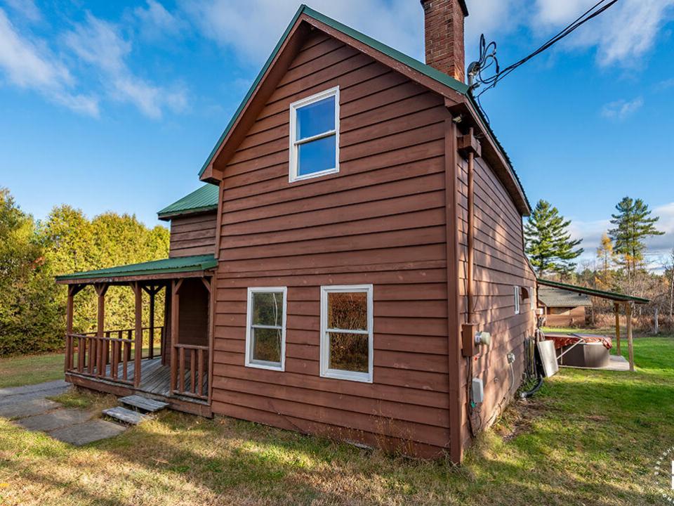 LakePlacidHomeOnOldMil_Exterior_Front_R